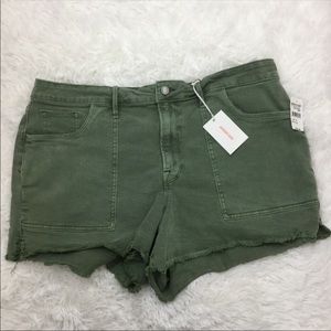 Good American High Waist cutoff shorts size 18